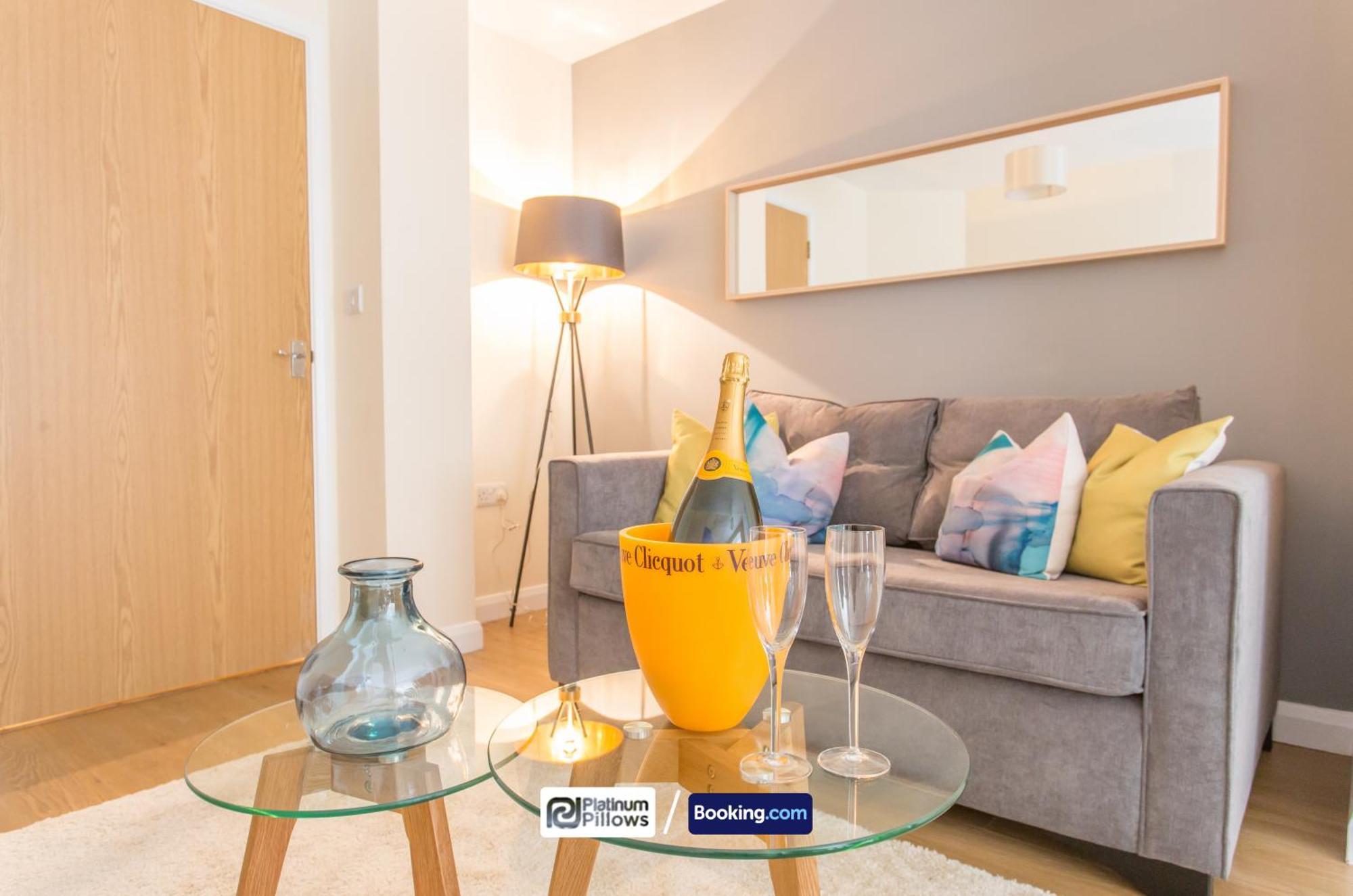 Modern Oxford 2 Bedroom Apartments, Near Headington Hospital, Families & Contractor Accommodation With Parking Ngoại thất bức ảnh